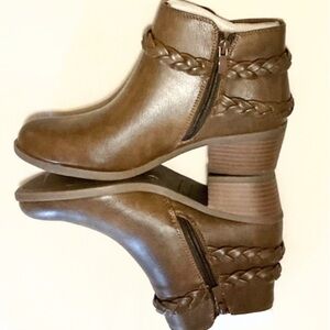 MySoft Women's Ankle Boots Low Chunky Heel Round Toe Wide SZ 6